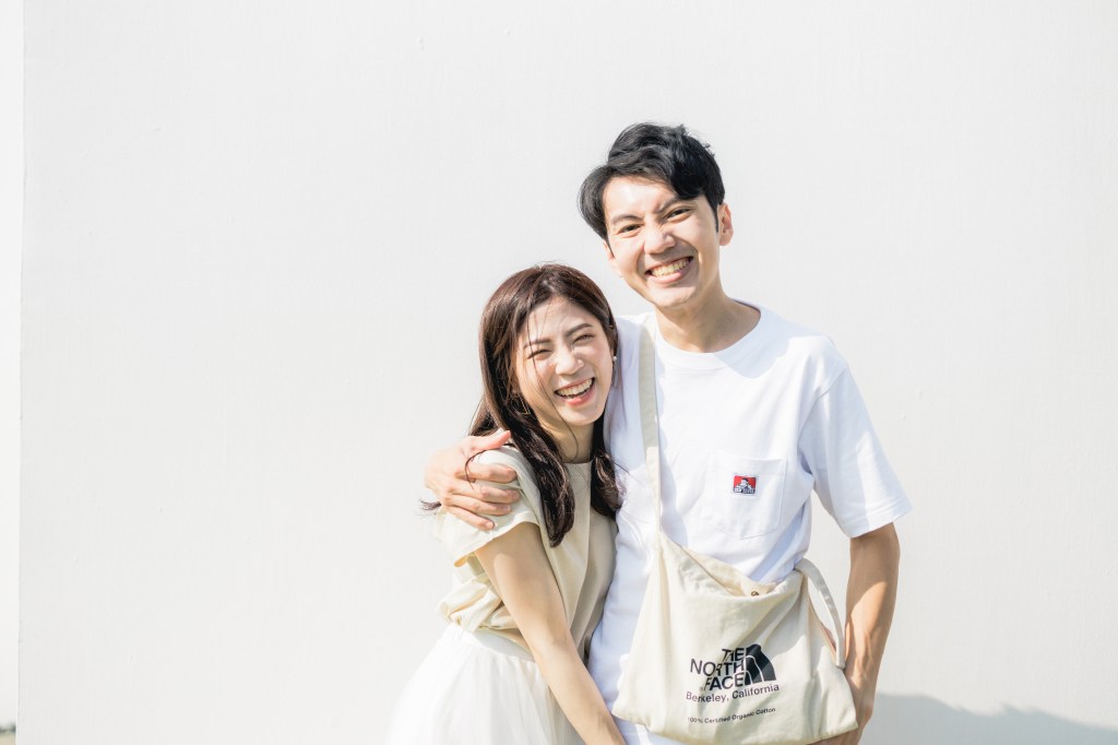 ｜婚姻生活｜婚紗前的準備！手繪感結婚書約、禮服及各種排程